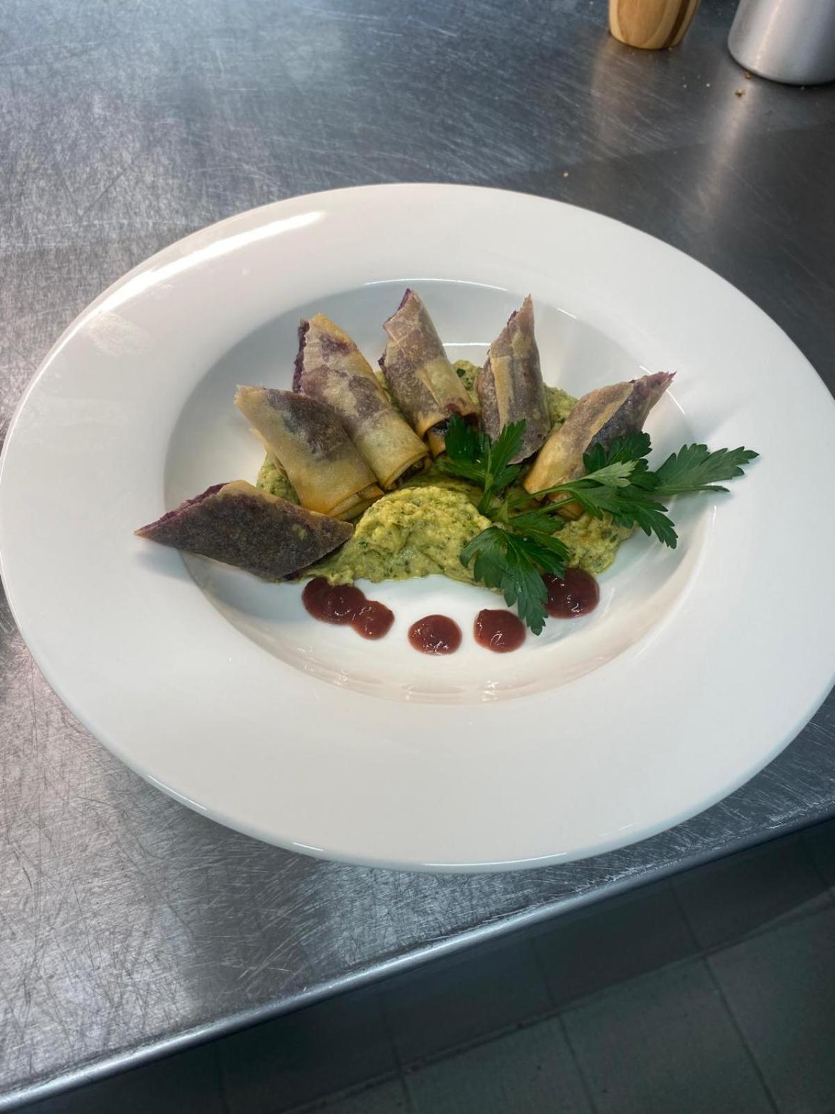 Hotel Restaurant Croix Blanche Sugiez Екстер'єр фото